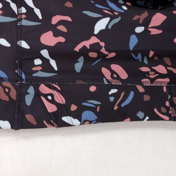 Avia Black Multicolored Leopard Active Legging with Pockets Size Extra Small - Picture 2 of 5